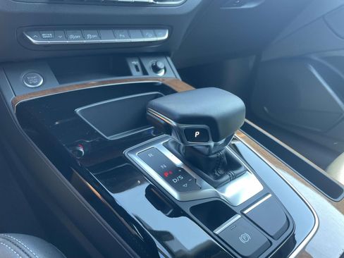 Certified 2023 Audi Q5 2.0T Premium w/ Convenience Package AWD/4WD image 30