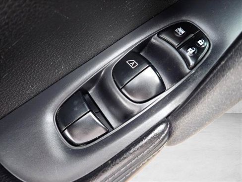 Used 2014 Nissan Rogue SV w/ SV Family Package AWD/4WD image 11