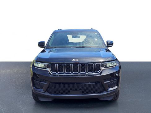 Used 2024 Jeep Grand Cherokee Laredo X w/ Trailer Tow Package RWD image 2