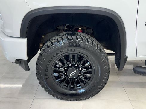 Used 2021 Chevrolet Silverado 2500 LTZ w/ LTZ Plus Package AWD/4WD image 41