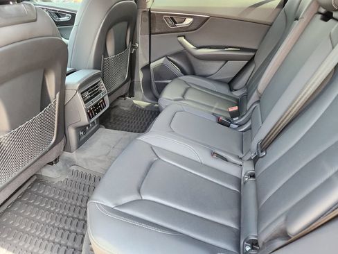 Used 2020 Audi Q8 Premium Plus w/ Premium Plus Package AWD/4WD image 31