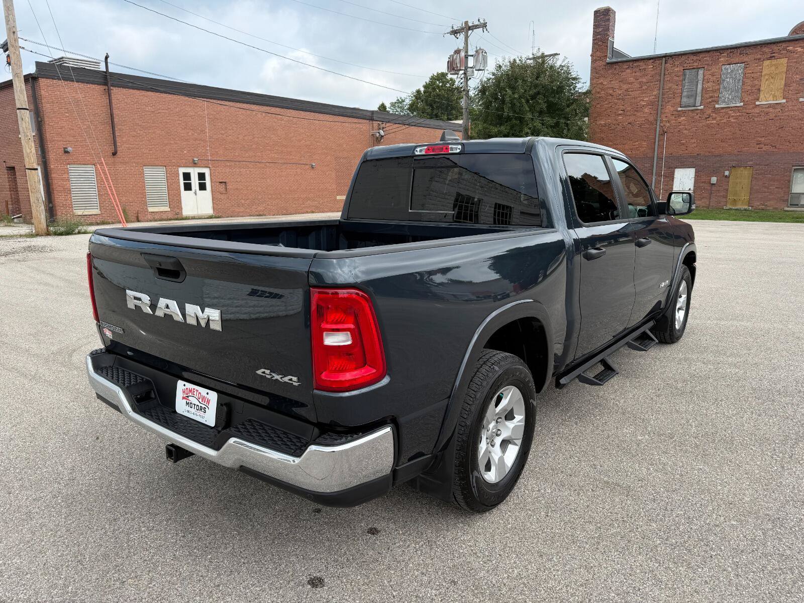 Used 2025 RAM 1500 Big Horn AWD/4WD image 5