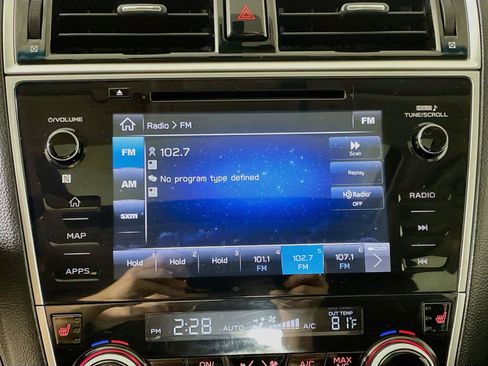 Used 2018 Subaru Outback 2.5i Limited AWD/4WD image 7