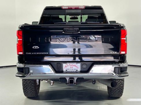 Used 2024 Chevrolet Silverado 2500 LTZ w/ LTZ Convenience Package AWD/4WD image 6