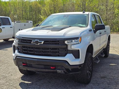 Used 2023 Chevrolet Silverado 1500 LT Trail Boss w/ Protection Package AWD/4WD image 2