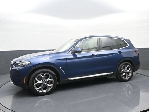 Used 2023 BMW X3 xDrive30i w/ Premium Package AWD/4WD image 4