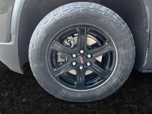 Used 2023 GMC Acadia AT4 w/ Preferred Package AWD/4WD image 15