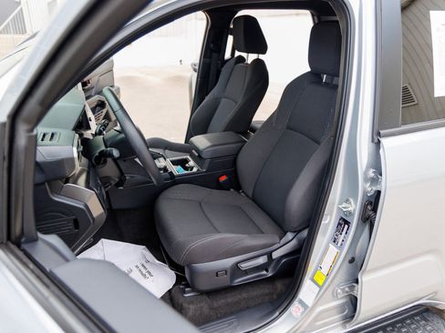 Used 2025 Toyota 4Runner Limited image 45