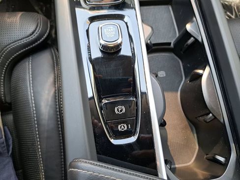 Used 2024 Volvo XC60 B5 Ultimate AWD/4WD image 15