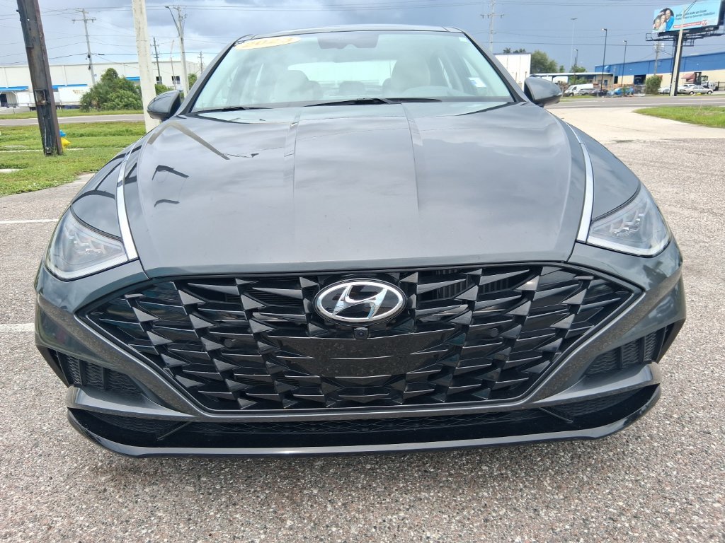 Used 2023 Hyundai Sonata Limited w/ Preferred Accessory Package FWD image 8