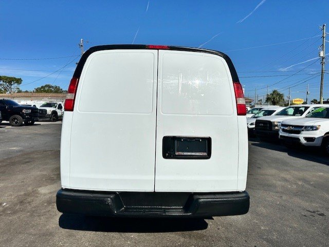 Used 2016 Chevrolet Express 2500 RWD image 7