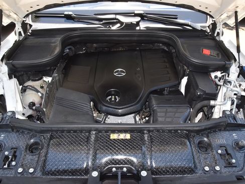Used 2021 Mercedes-Benz GLS 450 4MATIC image 39