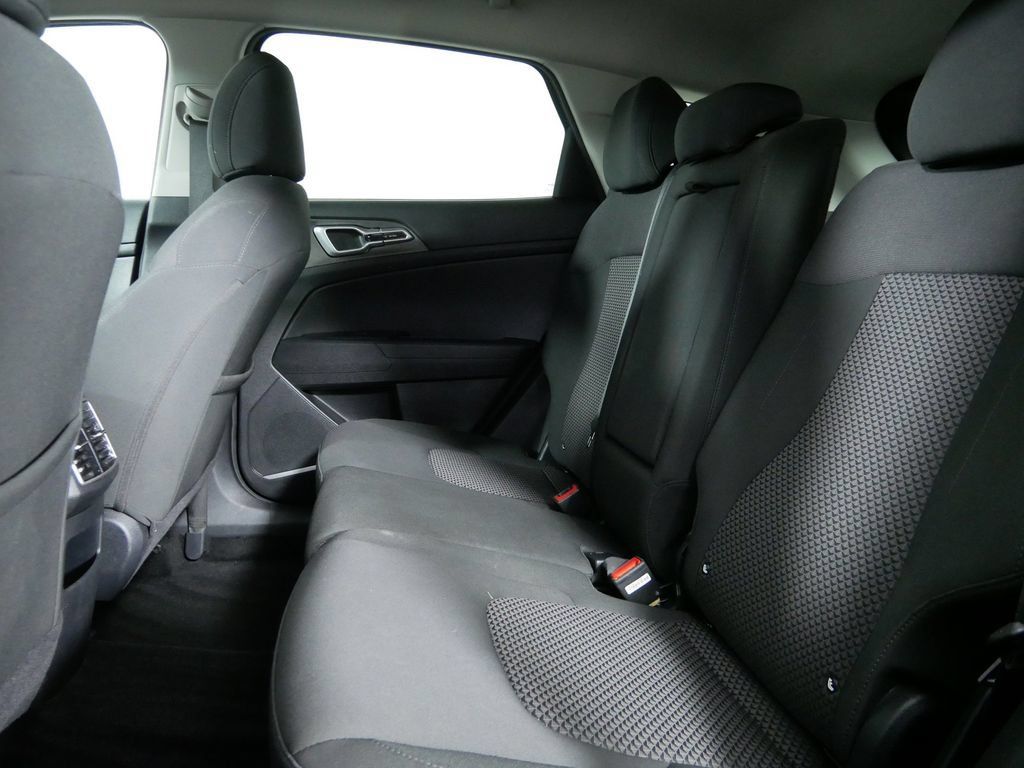 Used 2023 Kia Sportage LX AWD/4WD image 18