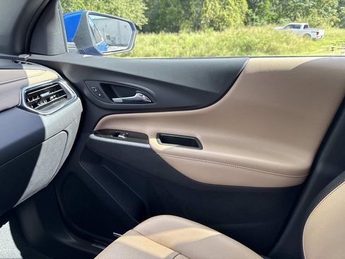 Used 2024 Chevrolet Equinox Premier image 22