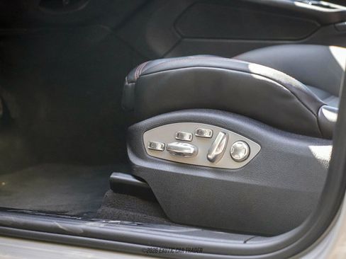 Used 2025 Porsche Macan GTS image 24