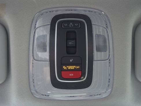Used 2025 Hyundai Elantra SEL FWD image 44