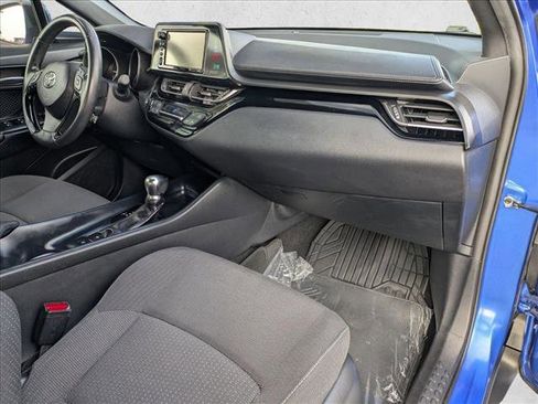 Used 2018 Toyota C-HR XLE image 19
