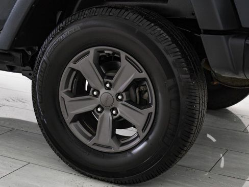 Used 2017 Jeep Wrangler Unlimited Rubicon image 51