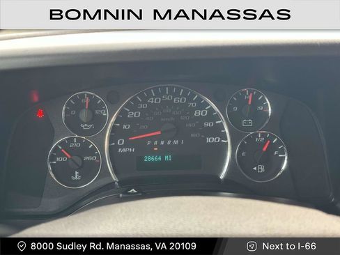 Used 2023 Chevrolet Express 2500 w/ Driver Convenience Package image 25
