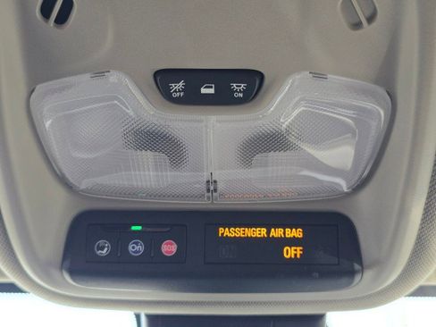 Used 2025 Buick Encore GX Preferred AWD/4WD image 40