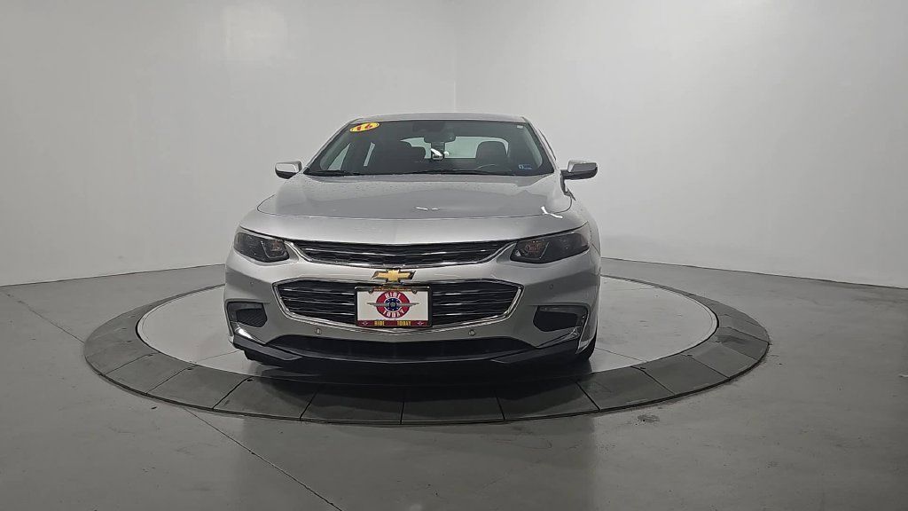 Used 2016 Chevrolet Malibu LT w/ Driver Confidence Package FWD image 9