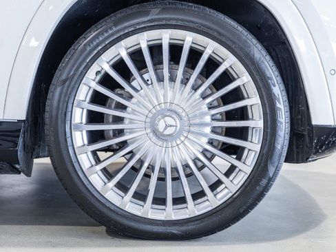 Used 2023 Mercedes-Benz Maybach GLS 600 4MATIC image 22