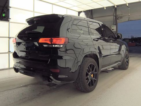 Used 2018 Jeep Grand Cherokee Trackhawk image 6