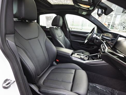 Used 2024 BMW i4 xDrive40i image 31