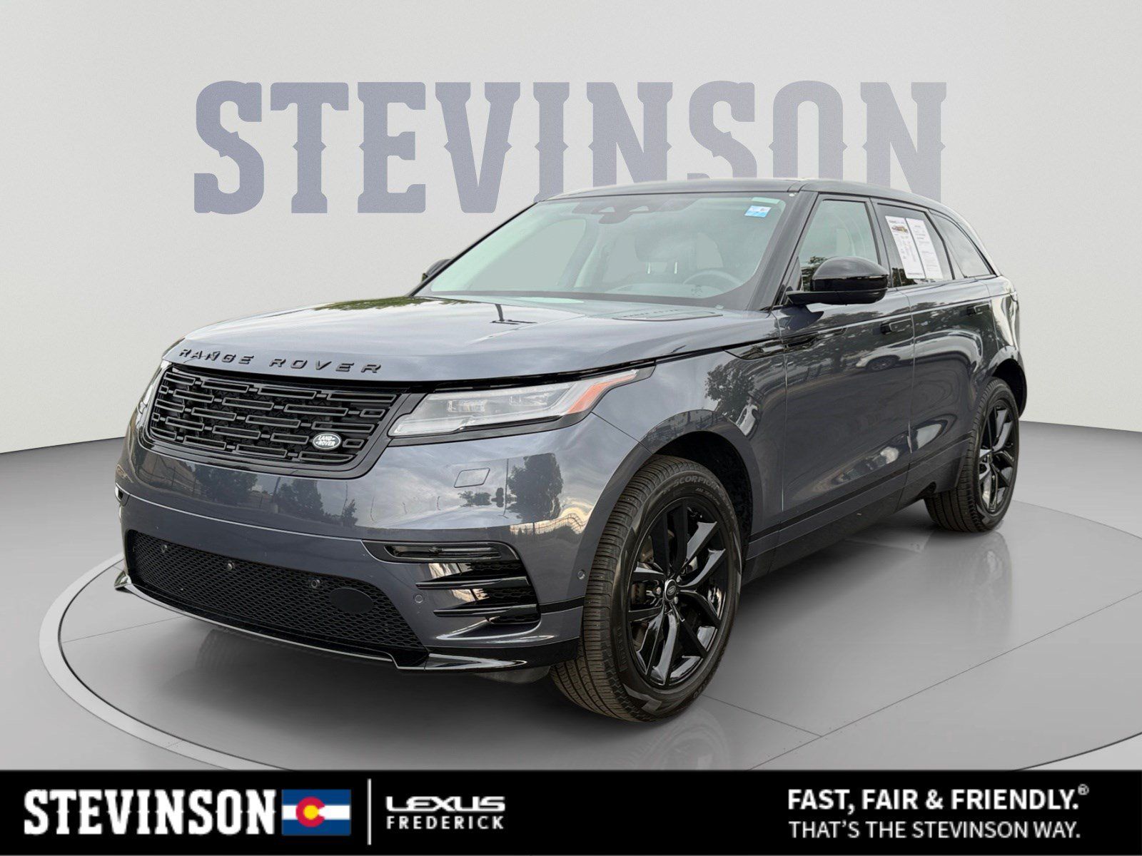 Used 2025 Land Rover Range Rover Velar Dynamic SE AWD/4WD image 1