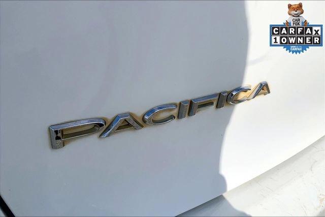 Used 2022 Chrysler Pacifica Touring-L FWD image 8