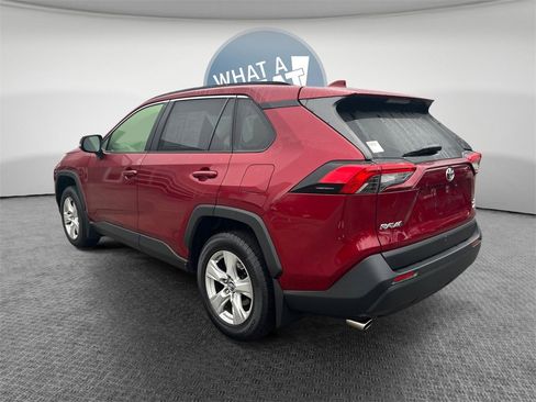 Used 2019 Toyota RAV4 XLE image 6