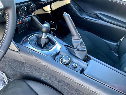 Certified 2025 MAZDA MX-5 Miata Club image 10