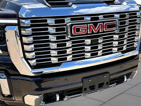Used 2024 GMC Sierra 2500 Denali w/ Denali Reserve Package AWD/4WD image 55