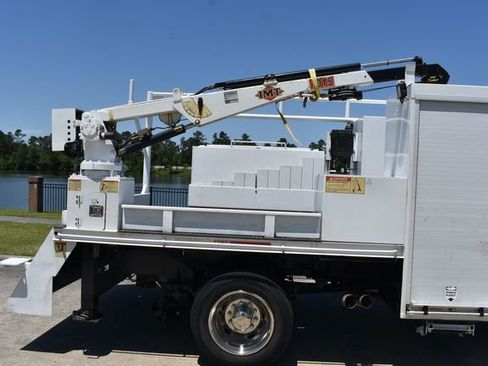 Used 2013 Ford F550 XL w/ Payload Upgrade Pkg image 4