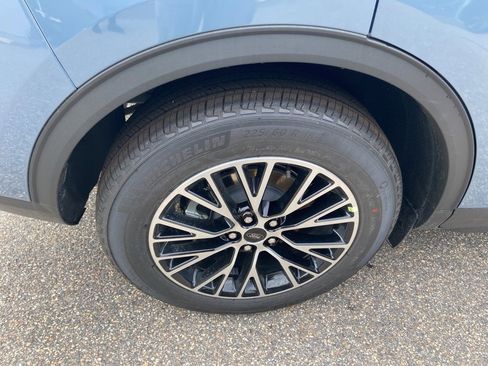 New 2025 Ford Escape SE image 26