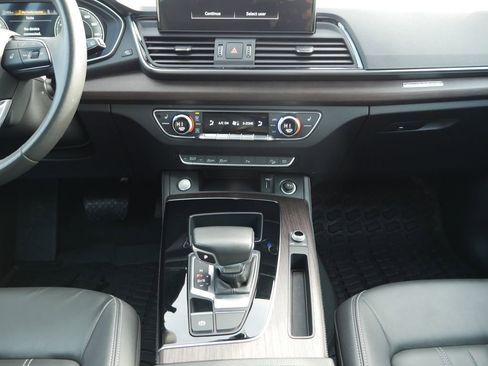 Certified 2023 Audi Q5 2.0T Premium Plus w/ Premium Plus Package image 40