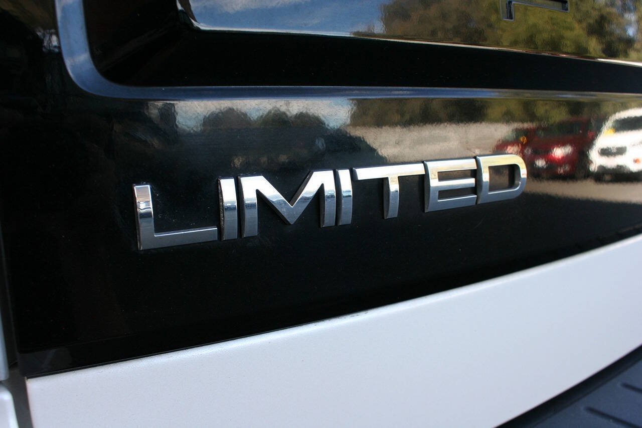 Used 2016 Ford Flex Limited w/ Equipment Group 301A FWD image 26