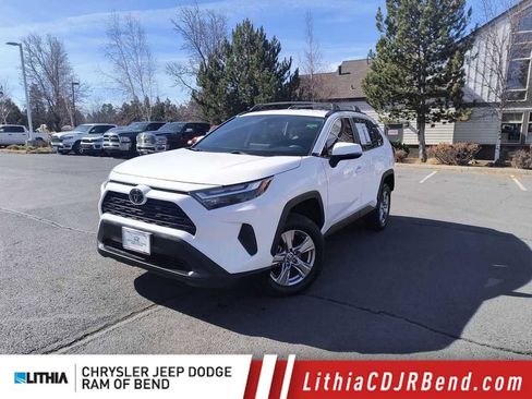 Used 2024 Toyota RAV4 XLE image 1