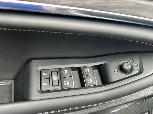 New 2025 Jeep Grand Cherokee Overland w/ Adv Protech Group III image 12