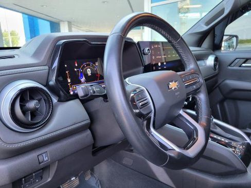 Used 2023 Chevrolet Colorado LT w/ LT Convenience Package II AWD/4WD image 14