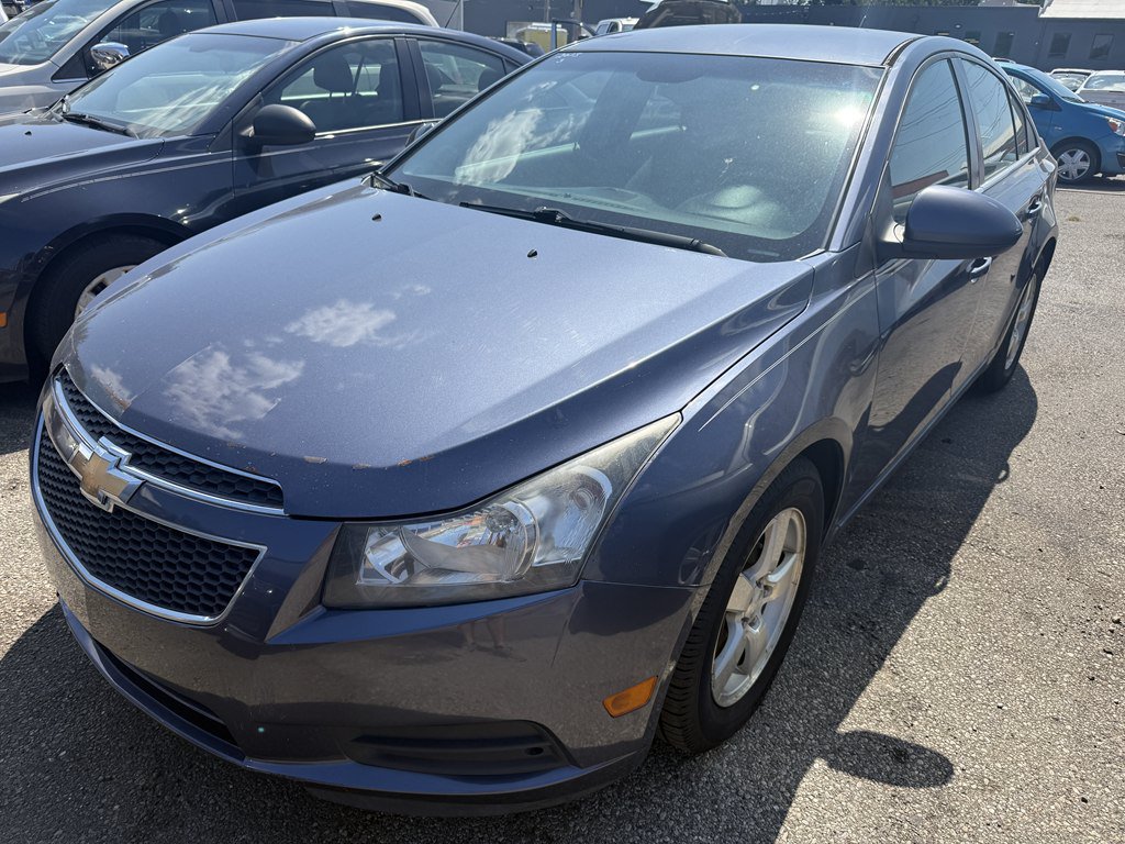 Used 2014 Chevrolet Cruze LT FWD image 2