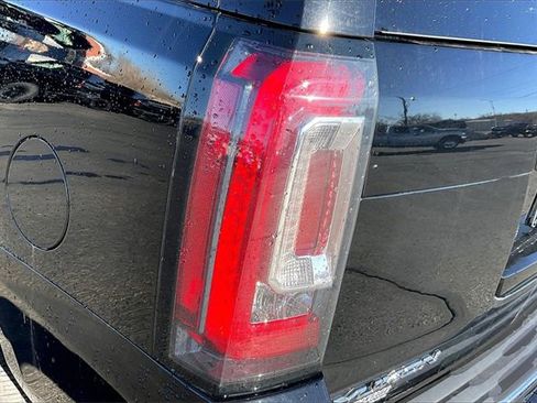 Used 2018 GMC Yukon Denali w/ Open Road Package image 33