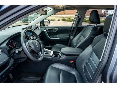 Used 2020 Toyota RAV4 XLE Premium w/ All Weather Liner Package image 10