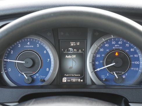 Used 2018 Toyota Sienna LE image 32