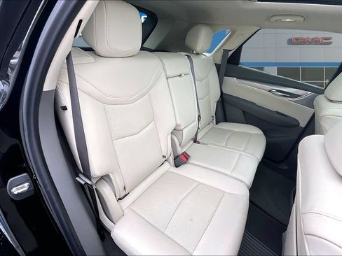 Used 2022 Cadillac XT5 Premium Luxury w/ Technology Package AWD/4WD image 25