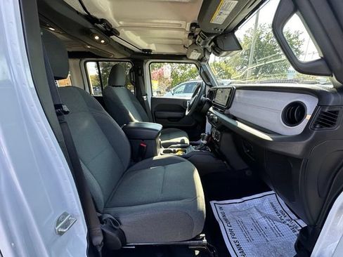 Used 2024 Jeep Wrangler Unlimited Sport AWD/4WD image 30
