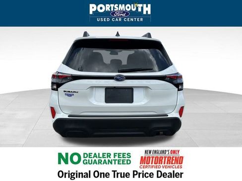 Used 2025 Subaru Forester Premium image 29