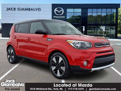 Used 2018 Kia Soul + image 1