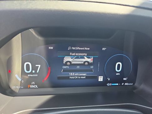 Used 2025 Ford Explorer Active RWD image 5