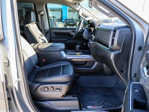 Used 2023 Chevrolet Silverado 1500 LTZ image 13